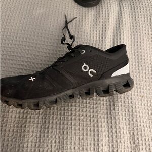 On Cloud Running Men's Black and White Athletic Shoes